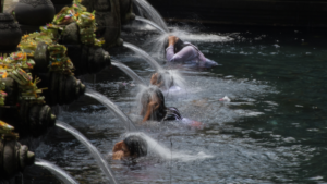 UBUD : Purification at Tirta Empul Temple